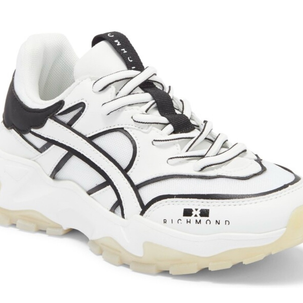 John Richmond Women White Free Time Sneaker SZ 40
New without a box